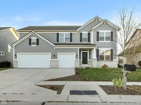 5977 Bartley Dr, Noblesville, IN 46062