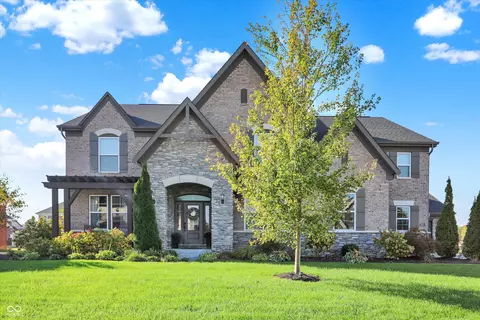 7025 Birchwood Park Ct, Indianapolis, IN 46259