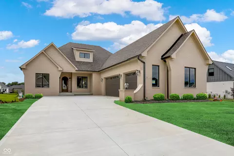 5469 Harness Dr, Greenwood, IN 46143