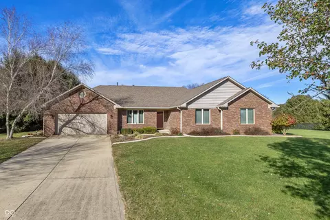 1478 Heather Brooke Ln, Danville, IN 46122