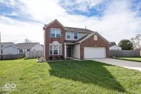 4567 W Bradford Ct, New Palestine, IN 46163
