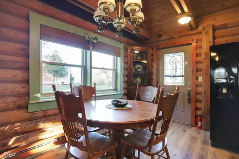Dining - 7940 S 650 W, Pendleton, IN 46064 photo 1 of 1