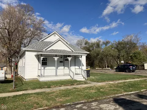 706 W 2nd St, Anderson, IN 46016