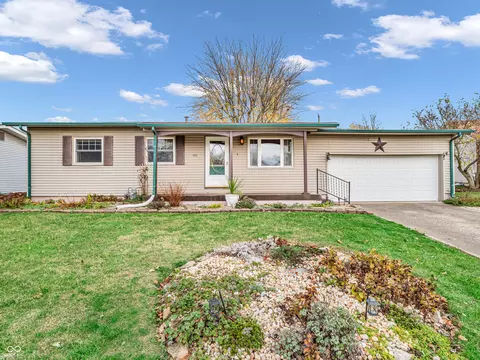 1161 Crestmoor Dr, Shelbyville, IN 46176