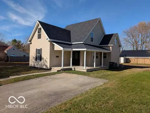2528 N A St, Elwood, IN 46036