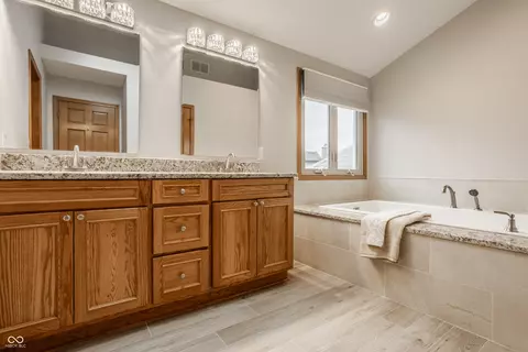 14097 Doubletree Ln, Carmel, IN 46032 photo 23