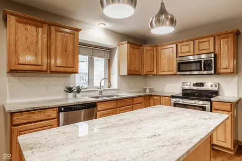 14097 Doubletree Ln, Carmel, IN 46032 photo 8
