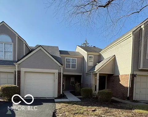 9524 Aberdare Dr #122, Indianapolis, IN 46250