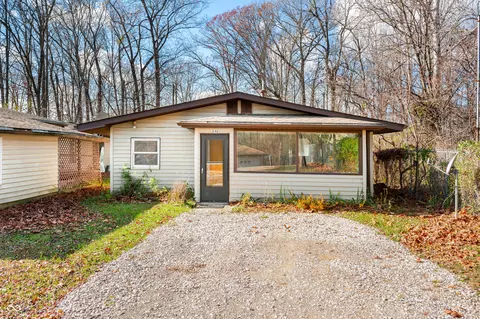 240 Tuck A Way Ridge Dr, Nashville, IN 47448