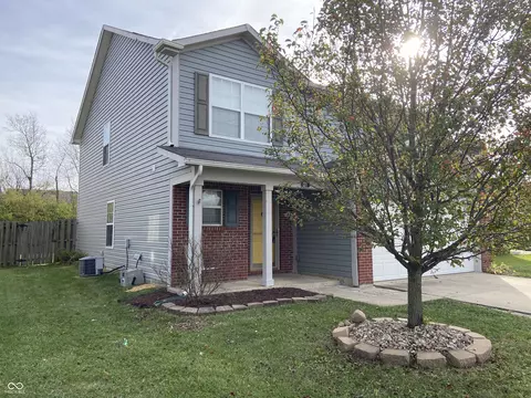 137 Rambling Rd, Greenfield, IN 46140