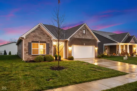 7226 Wooden Grange Dr, Indianapolis, IN 46259