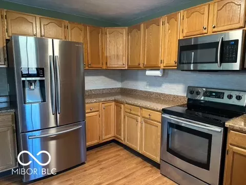 Kitchen - 8616 S 750 W, Pendleton, IN 46064 photo 2 of 2