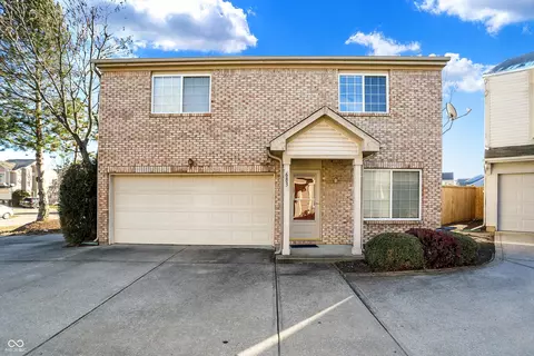 683 Pine Lake Dr, Greenwood, IN 46143