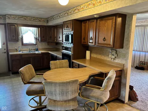 Kitchen - 111 N Eugene Ave, Cayuga, IN 47928 photo 3 of 5