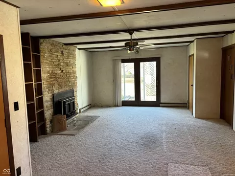 Living - 111 N Eugene Ave, Cayuga, IN 47928 photo 2 of 5