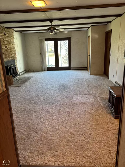Living - 111 N Eugene Ave, Cayuga, IN 47928 photo 3 of 5