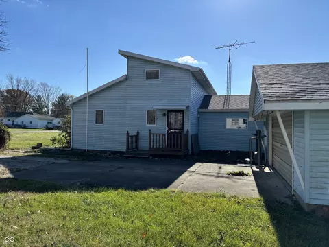 Exterior - 111 N Eugene Ave, Cayuga, IN 47928 photo 5 of 6