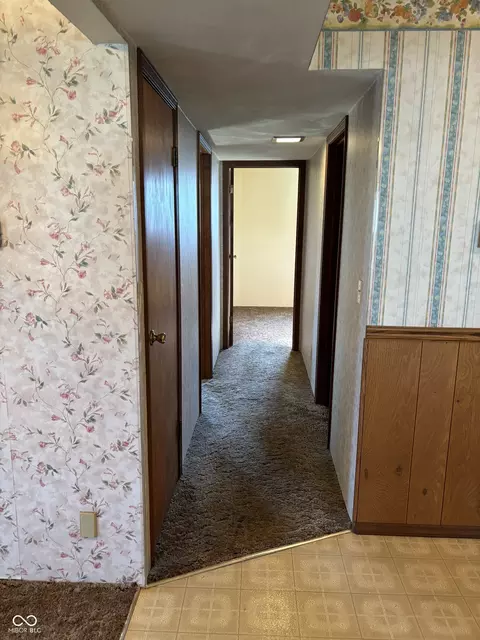 Entry Way - 111 N Eugene Ave, Cayuga, IN 47928 photo 6 of 13