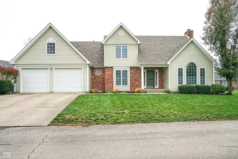 1267 Kensington Dr, Seymour, IN 47274
