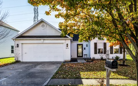 8519 Vanguard Ln, Indianapolis, IN 46239