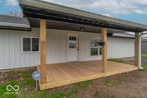 1112 Westwood Dr, Mooresville, IN 46158