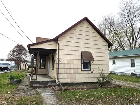 915 James St, Shelbyville, IN 46176