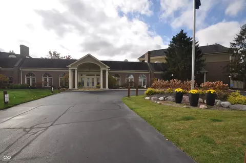 7601 Newport Bay Dr #108, Indianapolis, IN 46240