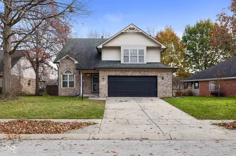 1229 Smoketree Dr, Beech Grove, IN 46107