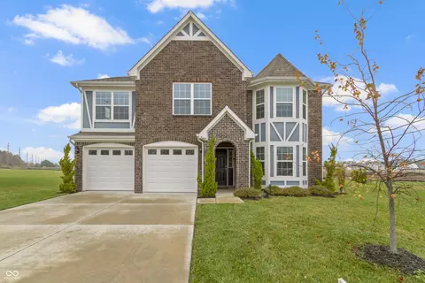 688 Albermarle Dr, Pittsboro, IN 46167