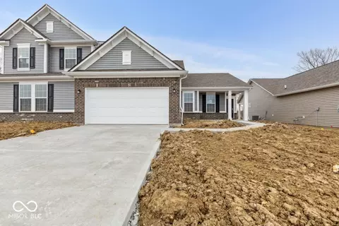 235 Hunters Ridge Dr, Danville, IN 46122