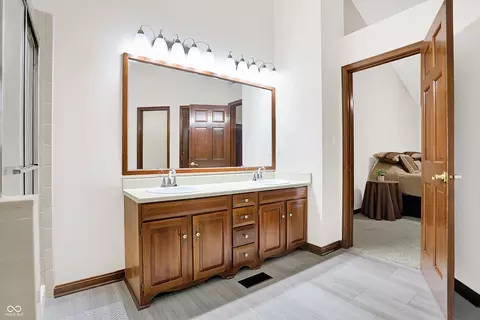 Bath - 709 Howe Dr, Carmel, IN 46032 photo 2 of 6