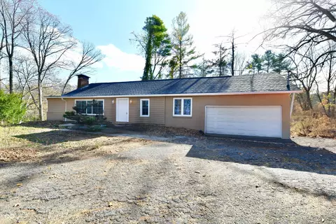 11758 Oldfield Ln, Mooresville, IN 46158