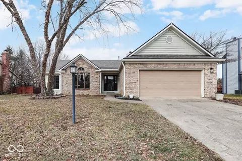 7602 Garrick St, Fishers, IN 46038