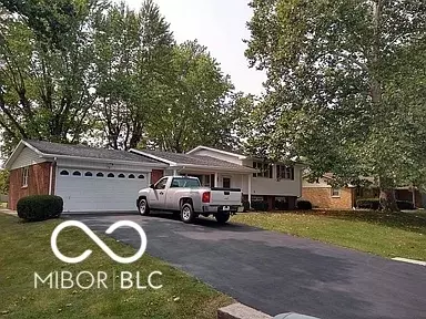 701 E Julia Dr, Columbus, IN 47203