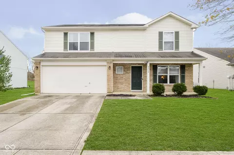 9713 Trail Dr, Avon, IN 46123