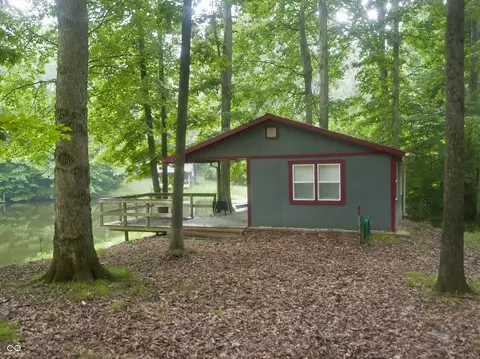 7247 E Pine Needle Ln, Morgantown, IN 46160