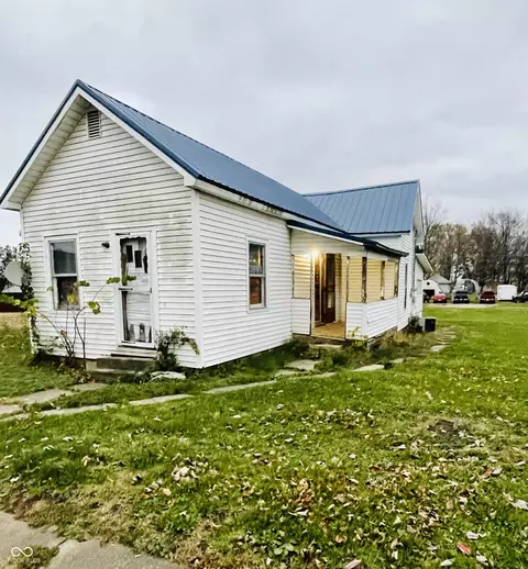 210 N Grant St, Cayuga, IN 47928