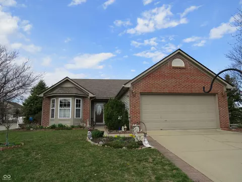 744 Helm Dr, Avon, IN 46123