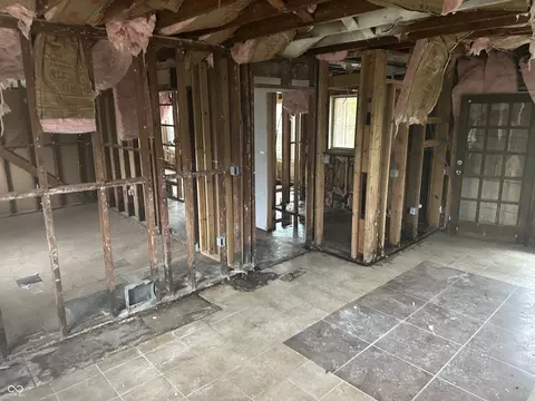 5408 Singleton St, Indianapolis, IN 46227 photo 9