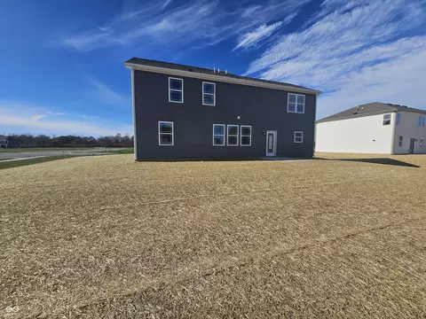 Exterior - 2309 Pine Valley Dr, Plainfield, IN 46168 photo 2 of 6