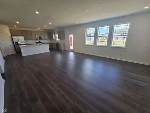 Living - 2309 Pine Valley Dr, Plainfield, IN 46168 photo 2 of 3