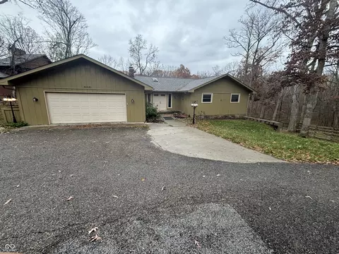 8256 N Maplewood Pl, West Terre Haute, IN 47885