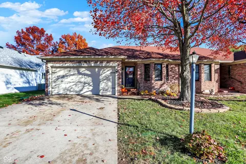 1085 Mikes Way, Greenwood, IN 46143