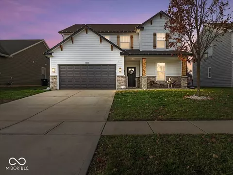 1300 Townsend Dr, Greenwood, IN 46143