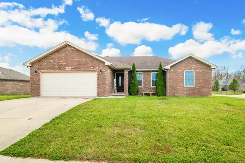 1783 Sams Cir, Seymour, IN 47274