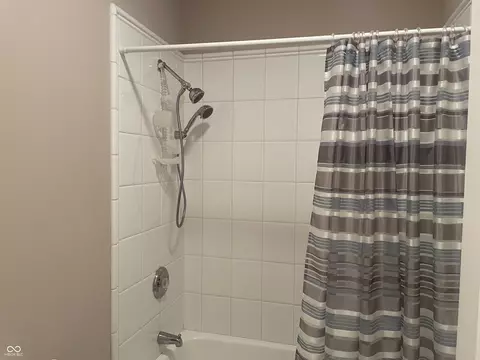 Bath - 6854 W Fall Creek Dr, Pendleton, IN 46064 photo 1 of 3