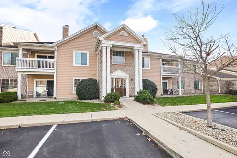 5003 Opal Ridge Ln #208, Indianapolis, IN 46237