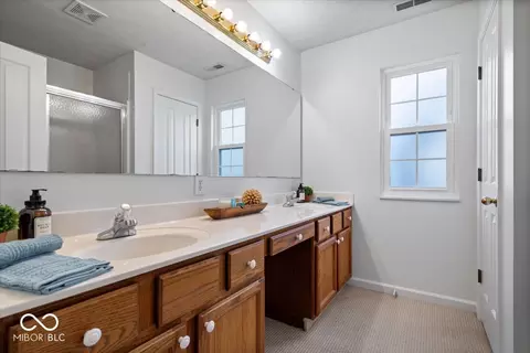 Bath - 3876 Cornwallis Ln, Carmel, IN 46032 photo 1 of 2