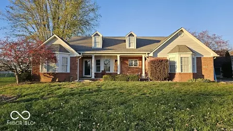 2394 E Hickory Blvd, Greenfield, IN 46140