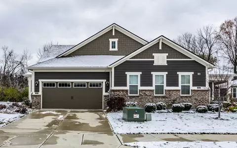 4985 E Amesbury Pl, Westfield, IN 46062